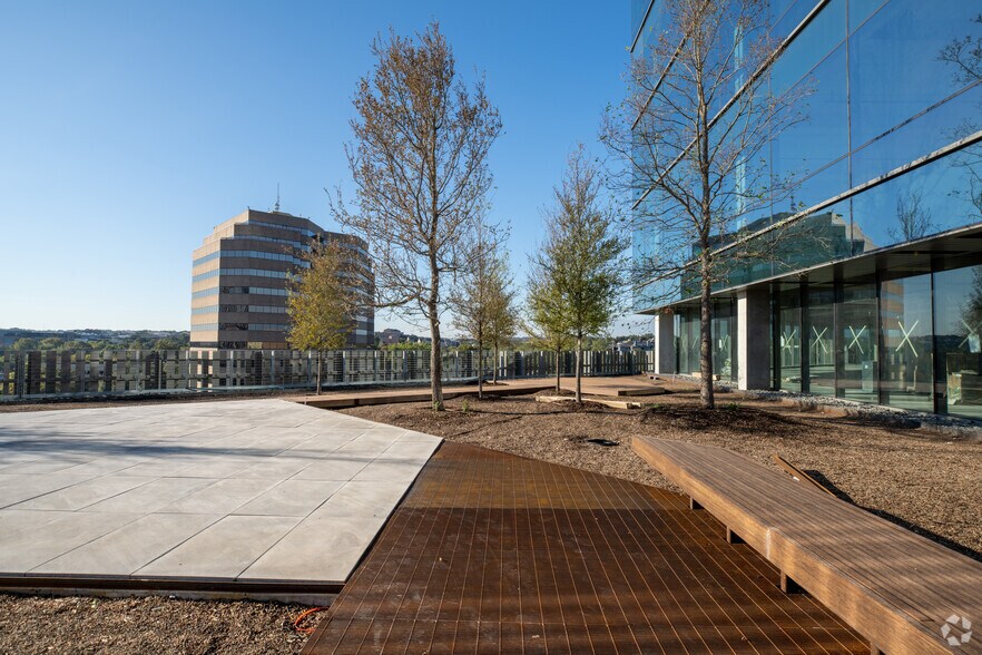 More Photos Of 401 S 1st St, Austin Office For Sale