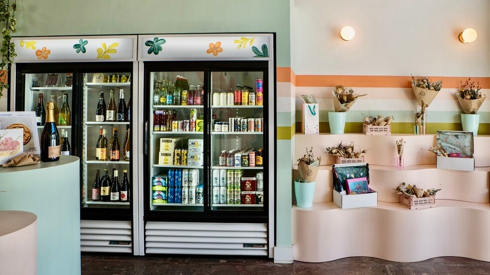 More Photos Of 3333-3339 W Sunset Blvd, Los Angeles General Retail For Lease