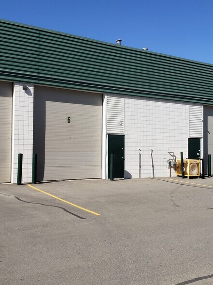 More Photos Of 3610 29th St NE, Calgary Warehouse For Sale
