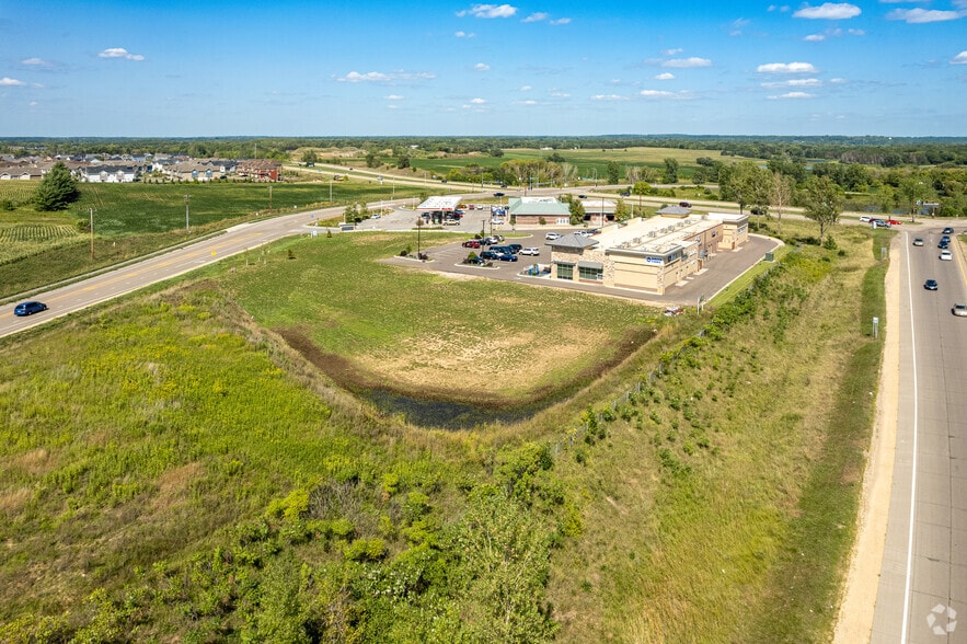 More Photos Of 9931-9947 Hudson Blvd N, Lake Elmo General Retail For Lease