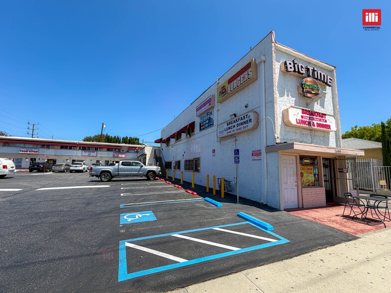 More Photos Of 11685 Magnolia Blvd, North Hollywood General Retail For Lease