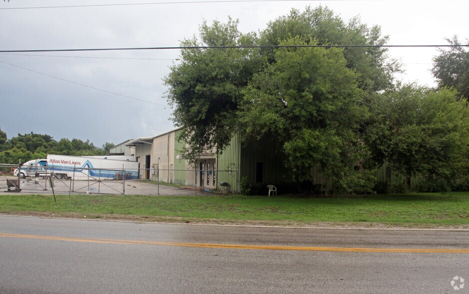 More Photos Of 6507 Harney Rd, Tampa Warehouse For Lease