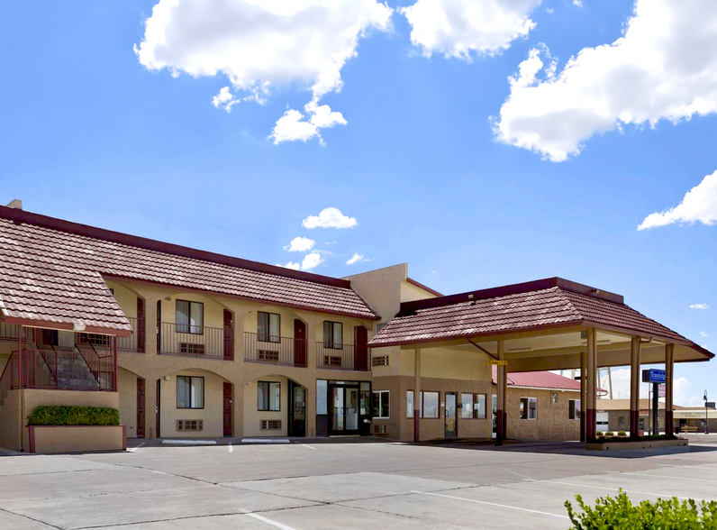 Primary Photo Of 2418 Navajo Blvd, Holbrook Hotel For Sale