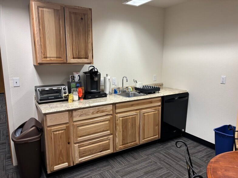 More Photos Of 1482 Commerce Dr, Laramie Light Manufacturing For Lease