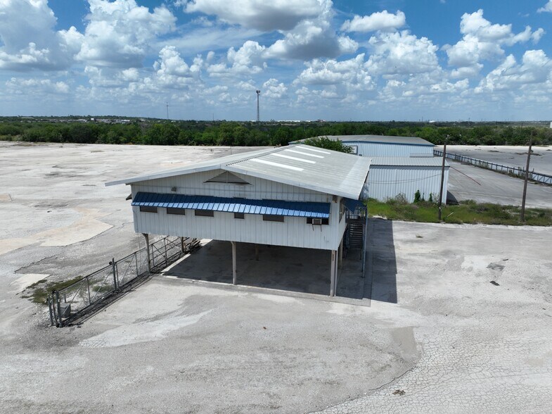 More Photos Of 10475 Somerset Rd, San Antonio Land For Lease