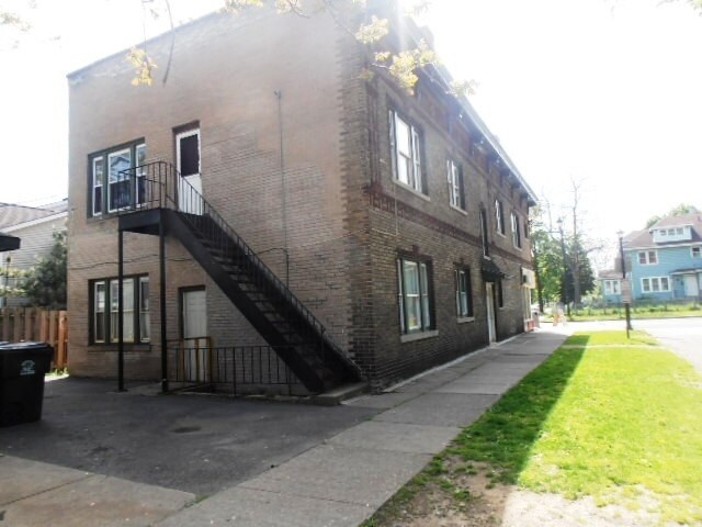 More Photos Of 726-730 Genesee St, Rochester Storefront Retail Residential For Lease