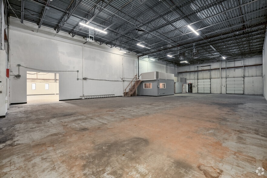 More Photos Of 378 Page St, Stoughton Light Distribution For Sale