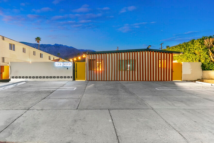 More Photos Of 1339 N Indian Canyon Dr, Palm Springs Hotel For Sale