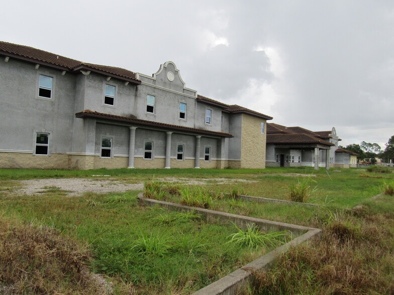 More Photos Of 4207 FL-64 SR, Bradenton Healthcare For Sale
