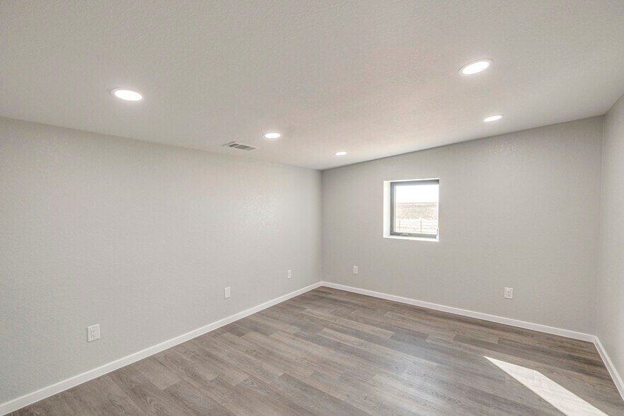 More Photos Of 5268/5450 N FM 866, Odessa Warehouse For Sale