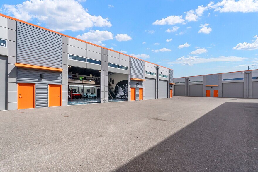 More Photos Of 1111 N 34th St, Tampa Self Storage For Sale