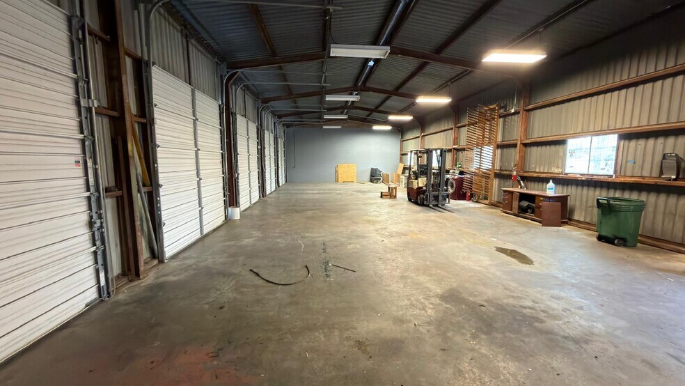 More Photos Of 5440 Gulf Fwy, Houston Warehouse For Lease