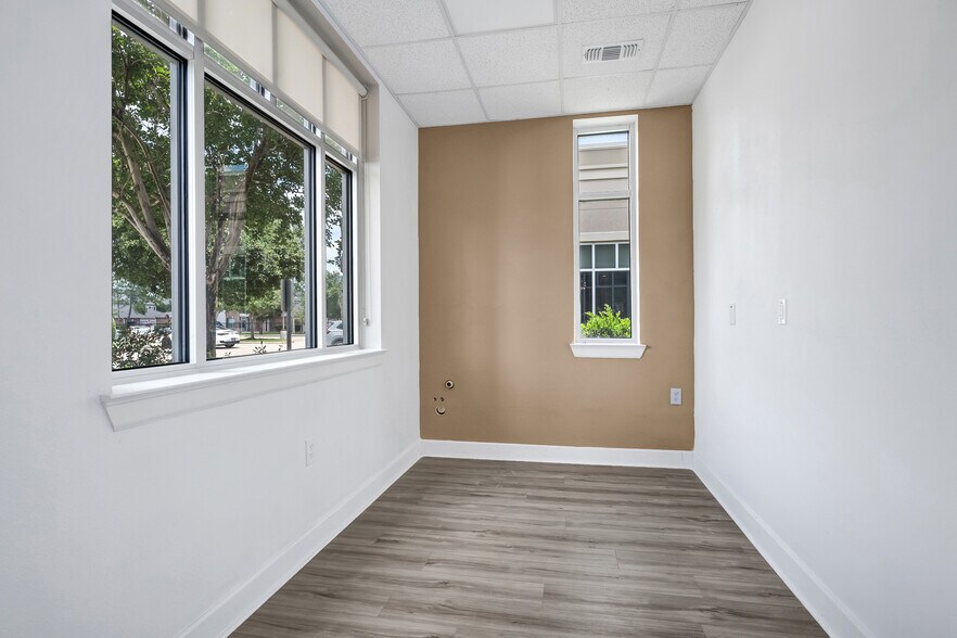 More Photos Of 440 Cobia Dr, Katy Office Residential For Sale