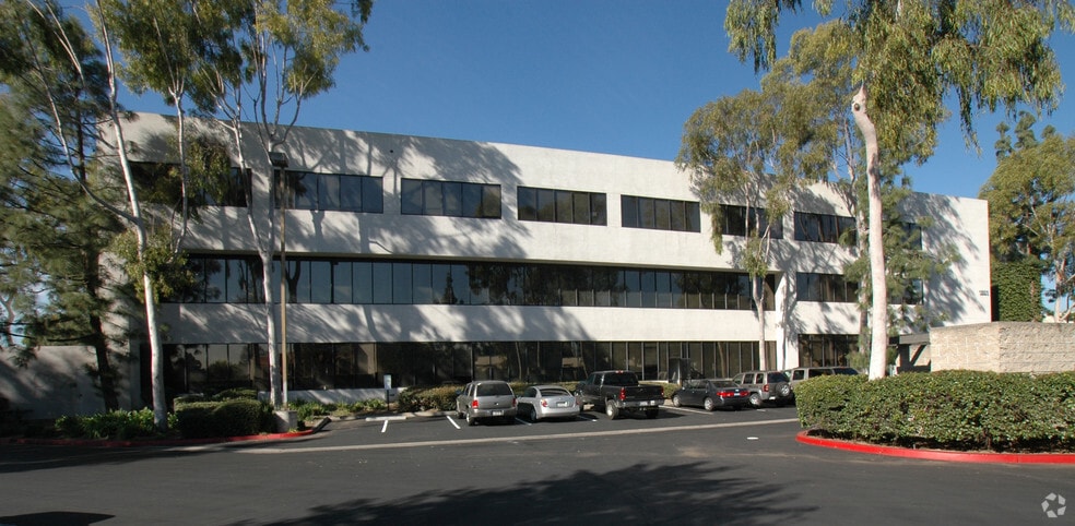More Photos Of 1509 W Cameron Ave, West Covina Office For Lease