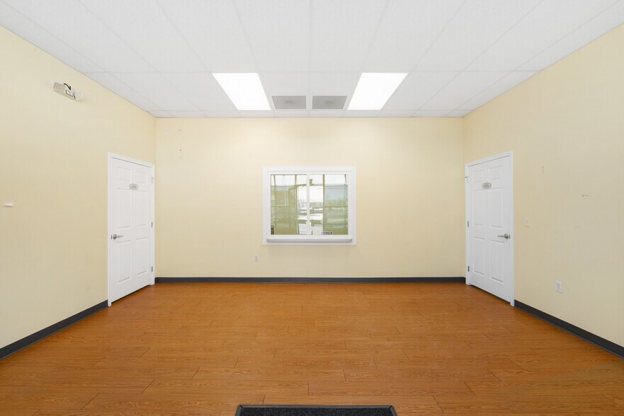 More Photos Of 160 Bethlehem Pike, Colmar Freestanding For Lease