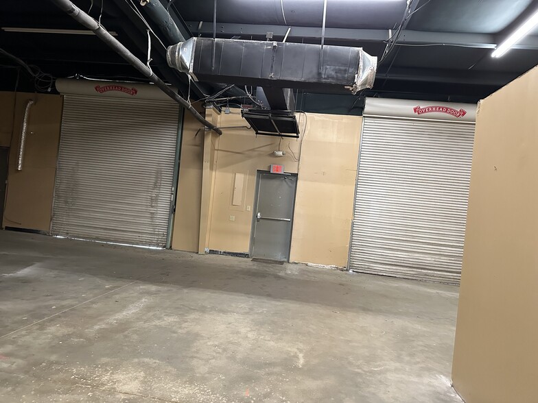 More Photos Of 726 Ramsey St, Fayetteville Flex For Lease