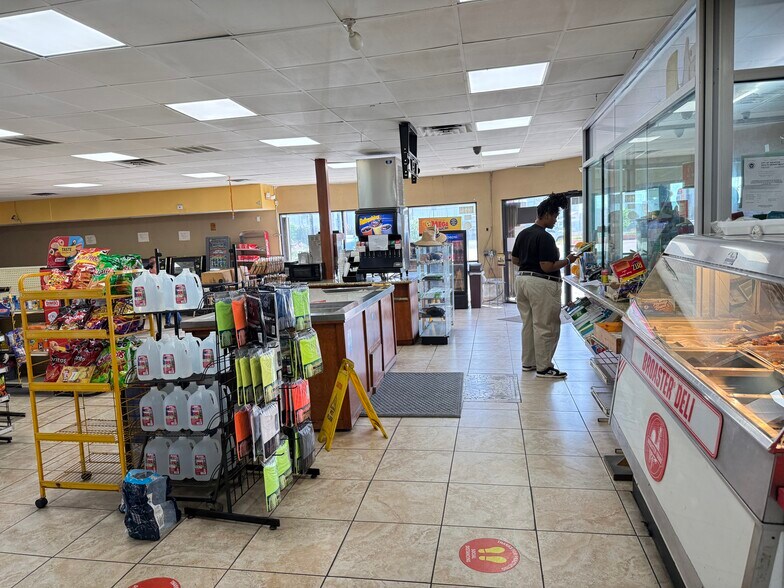 More Photos Of 8899 North Loop E, Houston Service Station For Sale