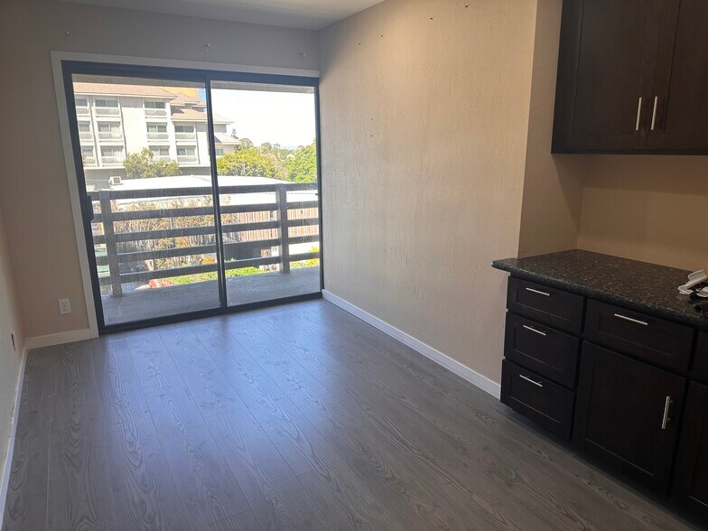 More Photos Of 910 Major Sherman Ln, Monterey Medical For Lease