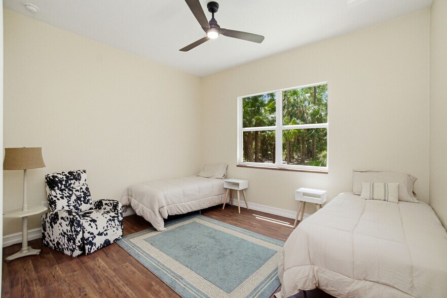 More Photos Of 4120 3rd Ave NW, Naples Apartments For Sale