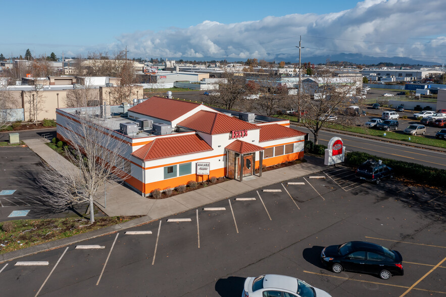 Primary Photo Of 950 Seneca Rd, Eugene Restaurant For Sale