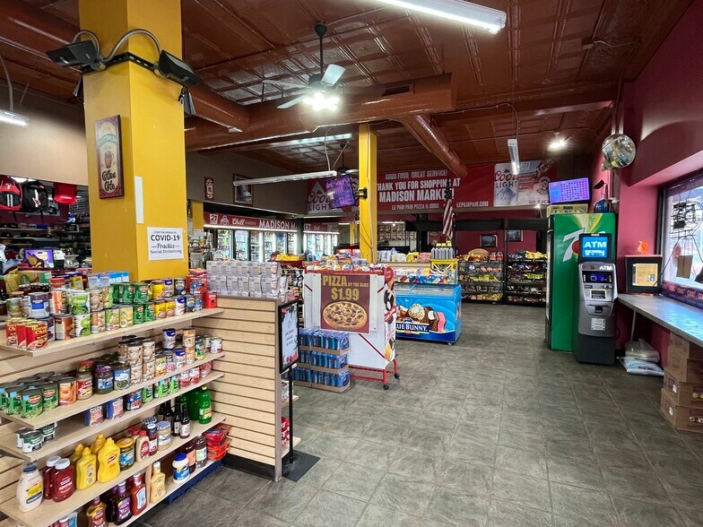 More Photos Of 901 Madison Ave, Toledo Storefront Retail Residential For Lease