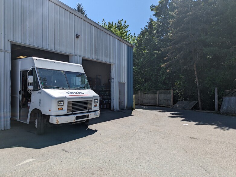 More Photos Of 1013 Old Victoria Rd, Nanaimo Warehouse For Lease
