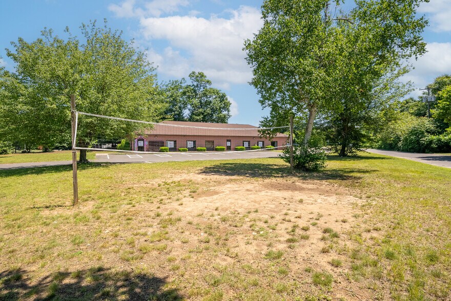 More Photos Of 605 Silver St, Agawam Storefront Retail Office For Sale