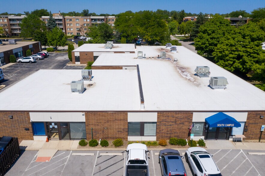 More Photos Of 865-909 E Wilmette Rd, Palatine Medical For Lease