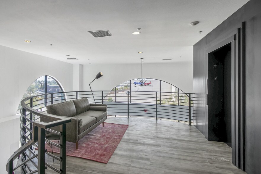 More Photos Of 4245 S Grand Canyon Dr, Las Vegas General Retail For Lease