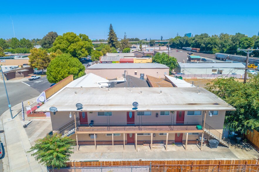 More Photos Of 1049 Jefferson Blvd, West Sacramento Apartments For Lease