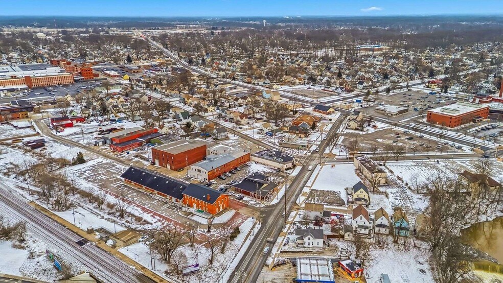 More Photos Of 412 E River St, Elyria Office For Sale