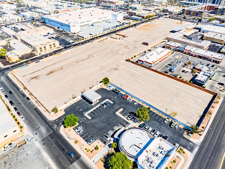 More Photos Of 4138 Pioneer ave, Las Vegas Storefront For Lease