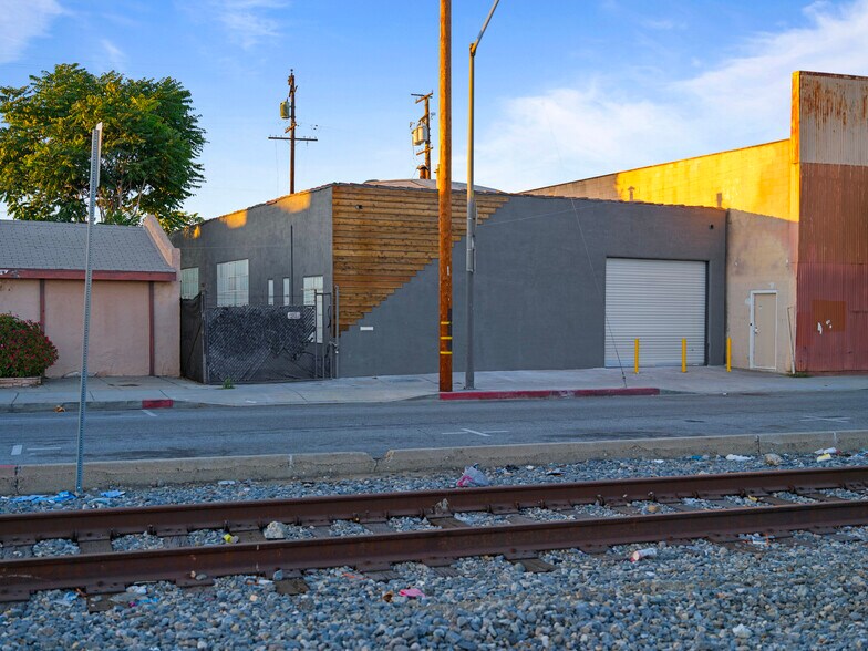 More Photos Of 2215 Randolph St, Huntington Park Manufacturing For Sale
