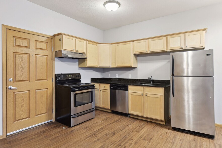 More Photos Of 137 E 17th St, Minneapolis Apartments For Sale