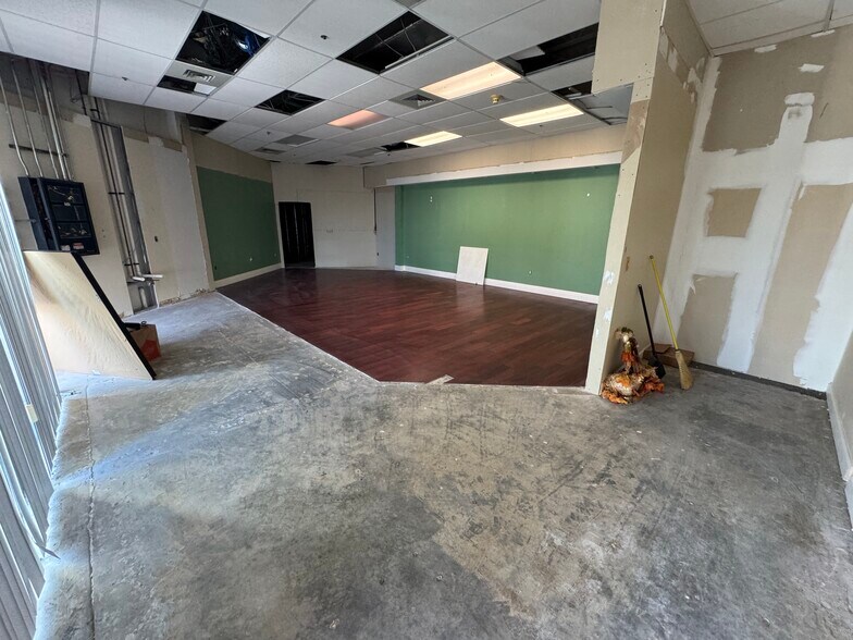 More Photos Of 901-925 Clint Moore Rd, Boca Raton Loft Creative Space For Sale