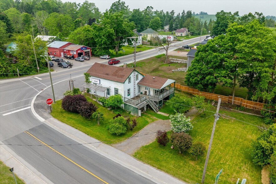 More Photos Of 2449 Queen Mary St, Cavan Storefront Retail Residential For Sale