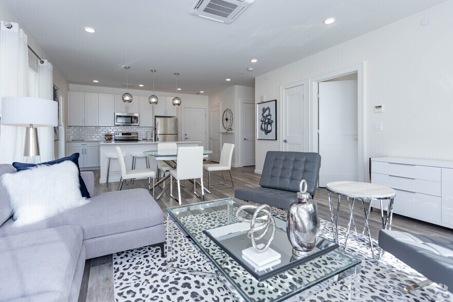 More Photos Of 1000 New York Ave, Huntington Station Apartments For Lease