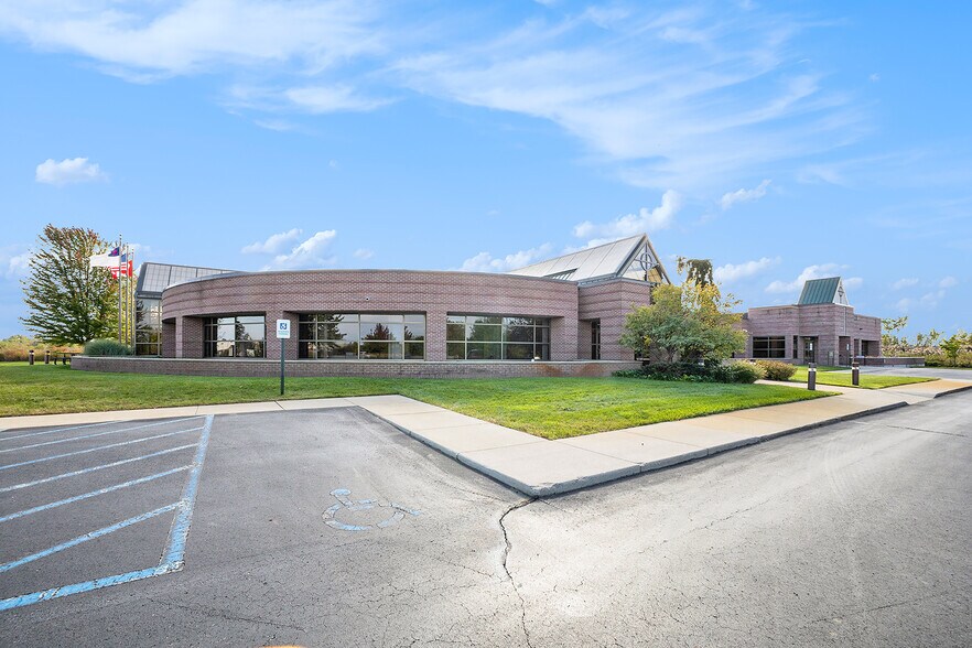 More Photos Of 4500 60th St SE, Grand Rapids Office For Sale