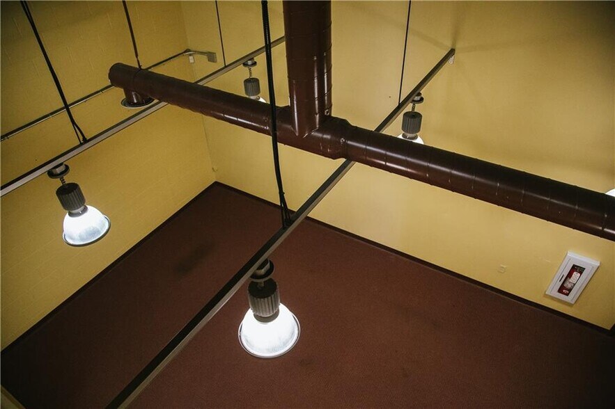 More Photos Of 81 Western Industrial Dr, Cranston Warehouse For Sale