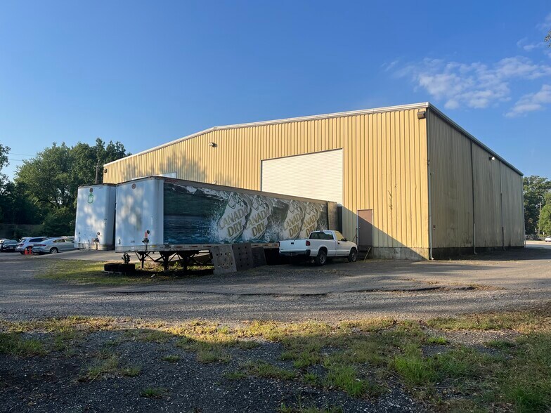 More Photos Of 6901 Chestnut Ave, Pennsauken Industrial For Sale