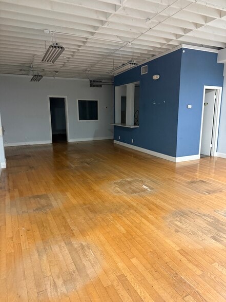 More Photos Of 1-9 S Swinton Ave, Delray Beach Storefront Retail Office For Lease