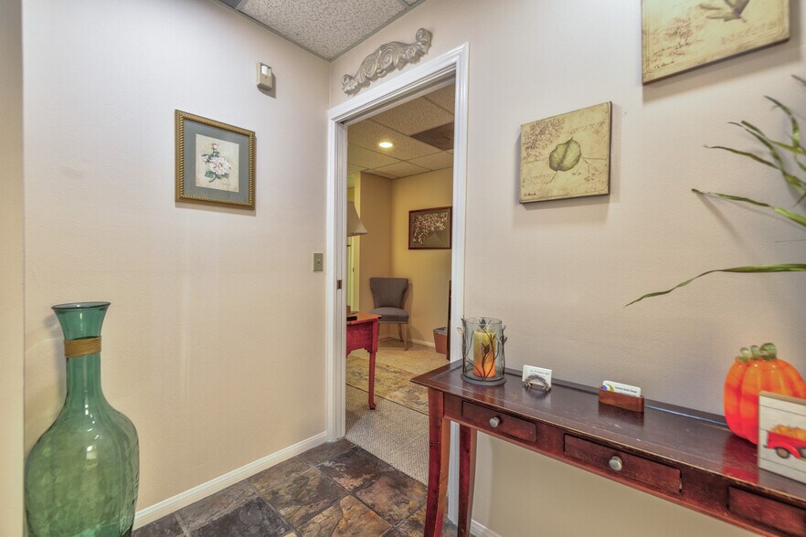 More Photos Of 16336 Whittier Blvd, Whittier Medical For Sale