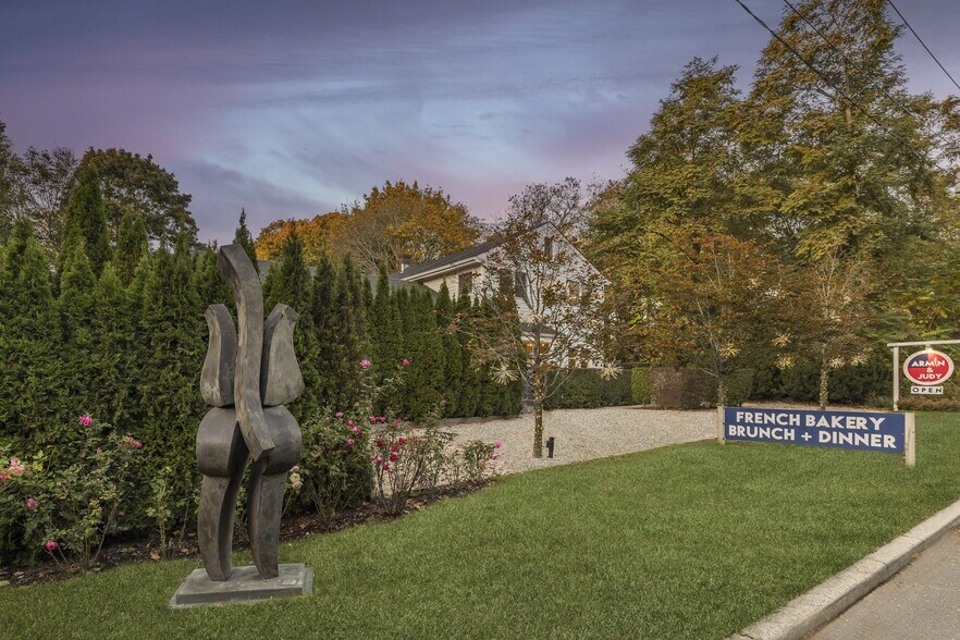 More Photos Of 1970 Montauk Hwy, Bridgehampton Restaurant For Sale