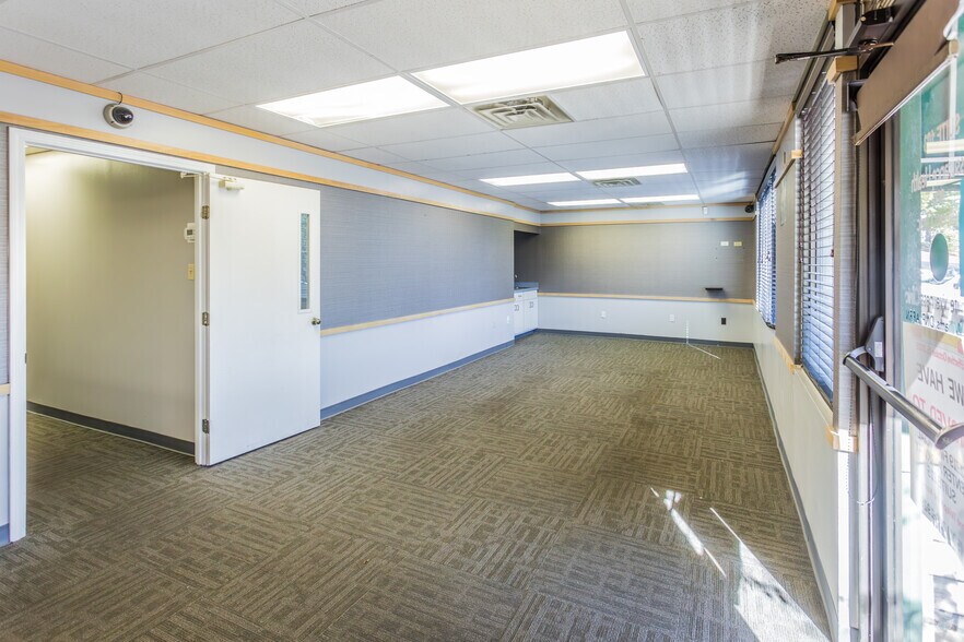 More Photos Of 11215 Hermitage Rd, Little Rock Medical For Sale