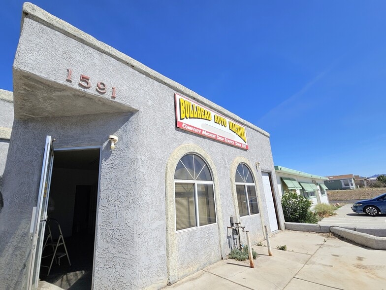 More Photos Of 1591 Ramar Rd, Bullhead City Flex For Lease