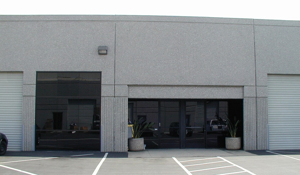 More Photos Of 2401 W 208th St, Torrance Warehouse For Lease