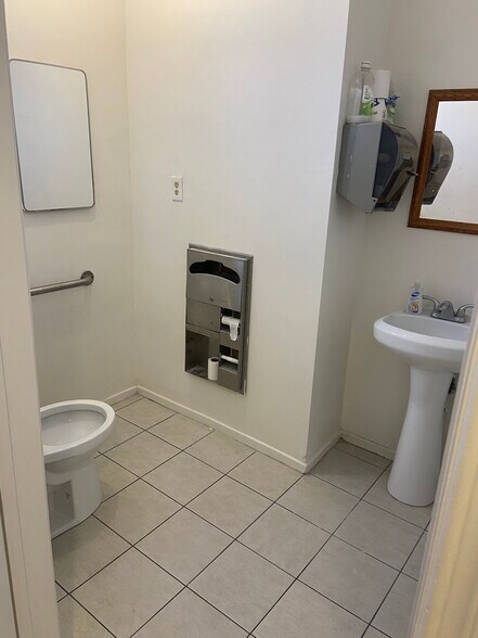 More Photos Of 3290 E Gage Ave, Huntington Park General Retail For Sale