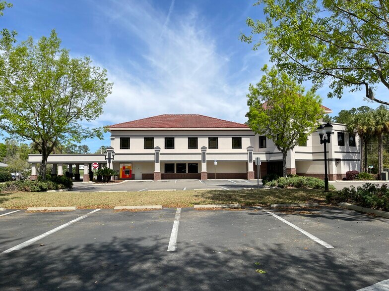 More Photos Of 14520 NW US Highway 441, Alachua Bank For Lease