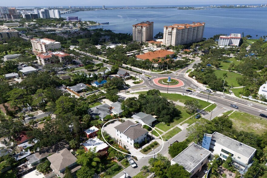 More Photos Of 1234 15th St, Sarasota Specialty For Sale