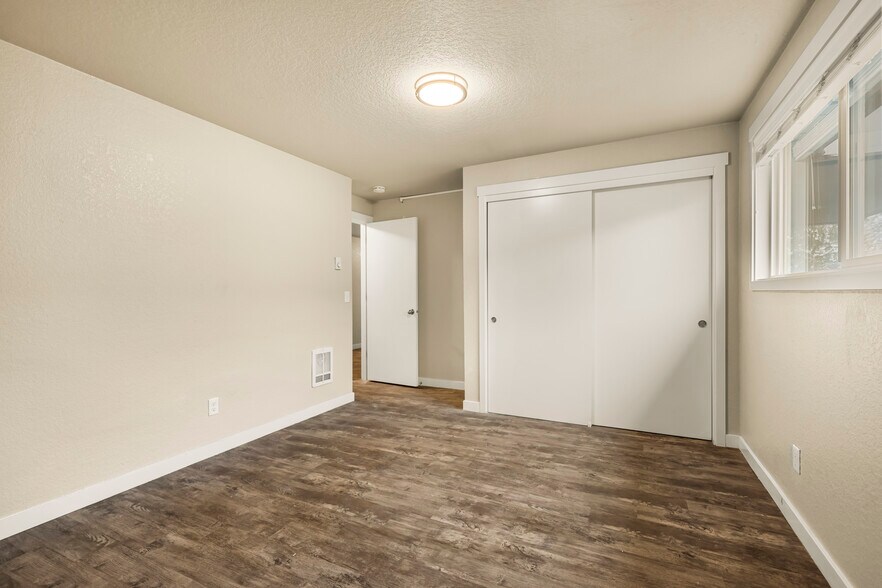 More Photos Of 1570 James St, Woodburn Apartments For Sale